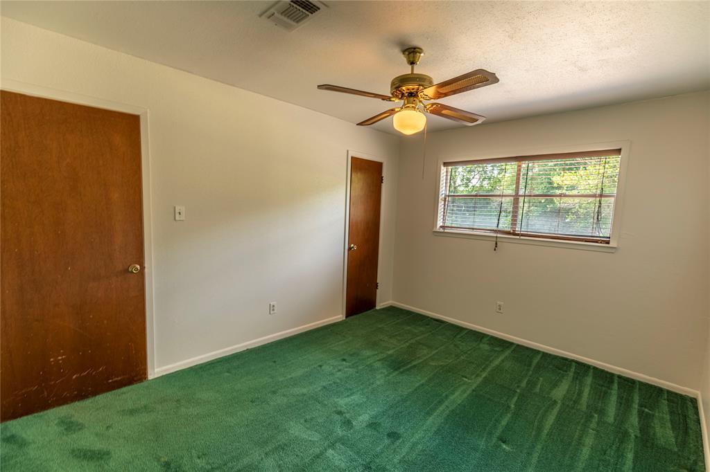 117 Dogwood Trail, Bellville, Texas image 8