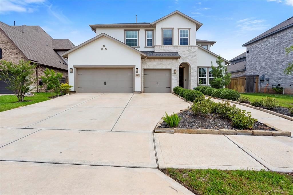 9923 Golden Woods Drive, Missouri City, Texas image 2