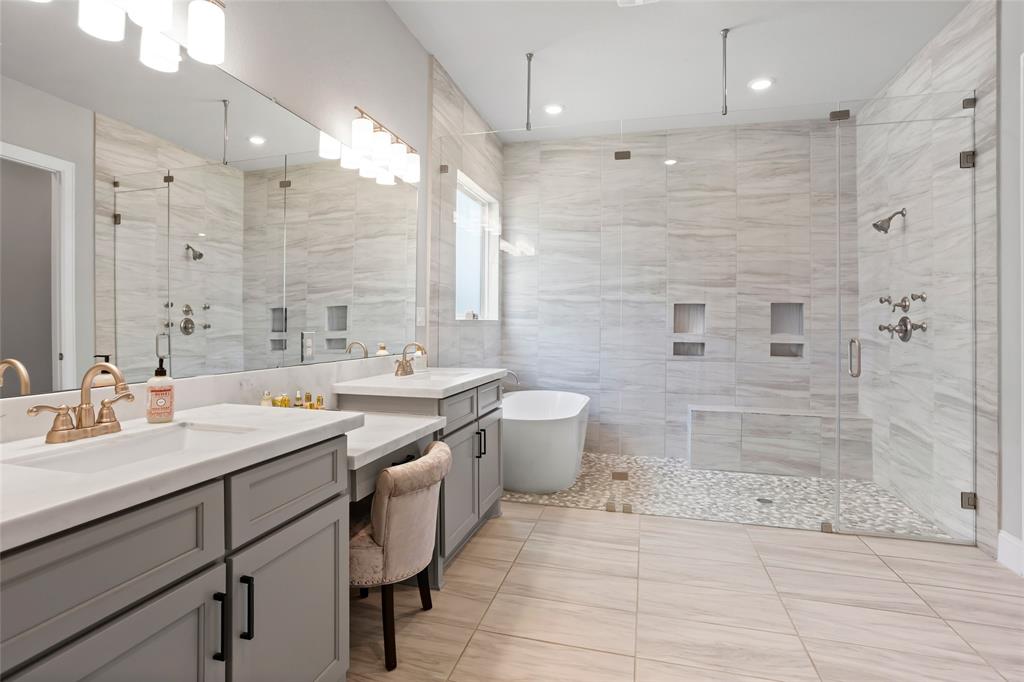 9923 Golden Woods Drive, Missouri City, Texas image 21