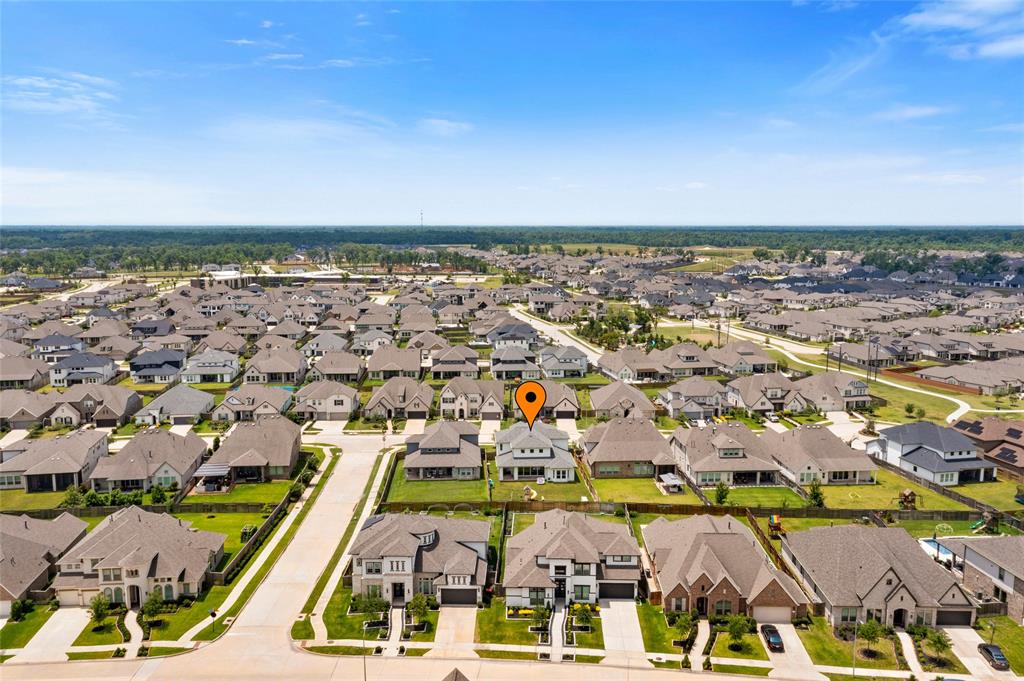 9923 Golden Woods Drive, Missouri City, Texas image 44