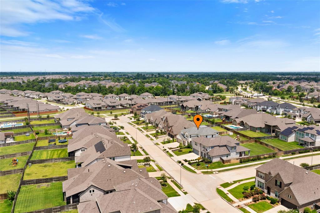 9923 Golden Woods Drive, Missouri City, Texas image 43