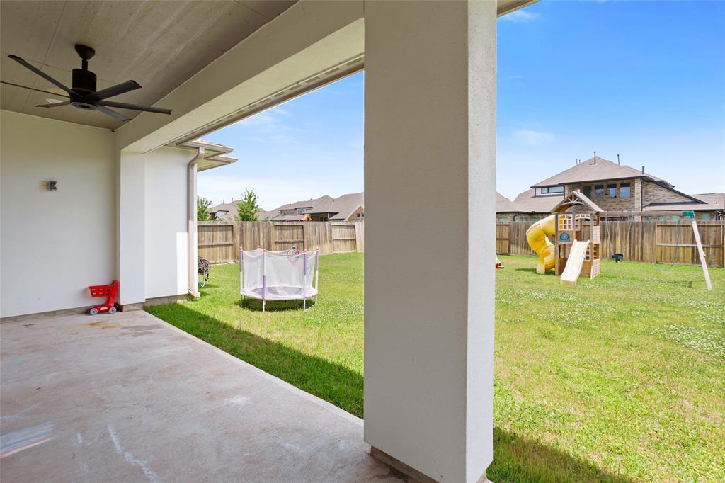 9923 Golden Woods Drive, Missouri City, Texas image 40