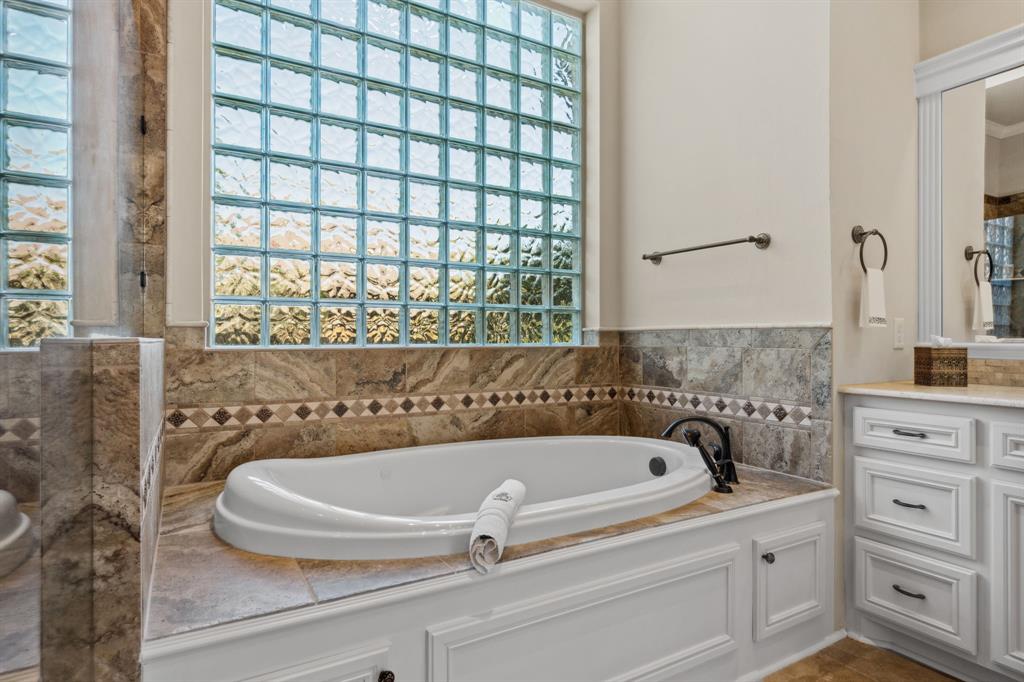 3303 N Cotswold Manor Drive, Houston, Texas image 28