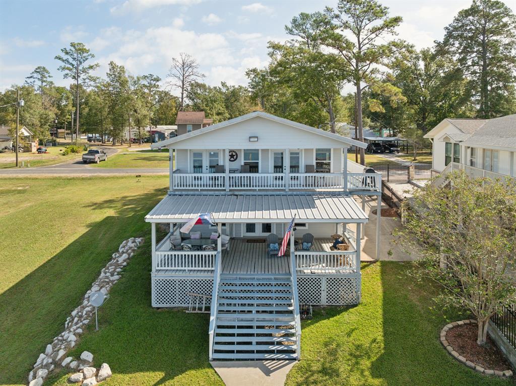 374 W Lake Shore Drive, Livingston, Texas image 1