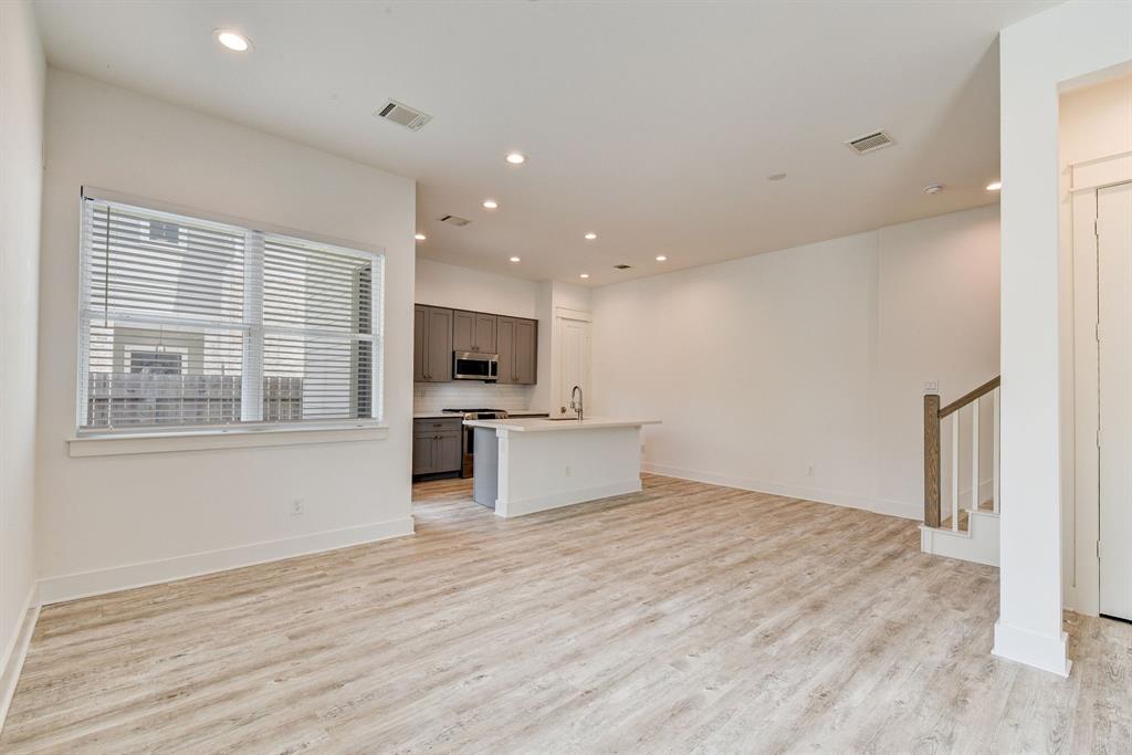 2718 Oakwood Crest Lane, Houston, Texas image 29
