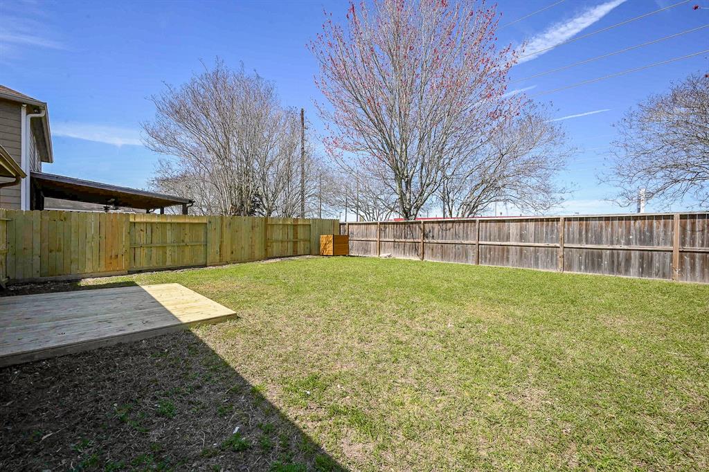 1615 Wooded Acres Drive, Humble, Texas image 34