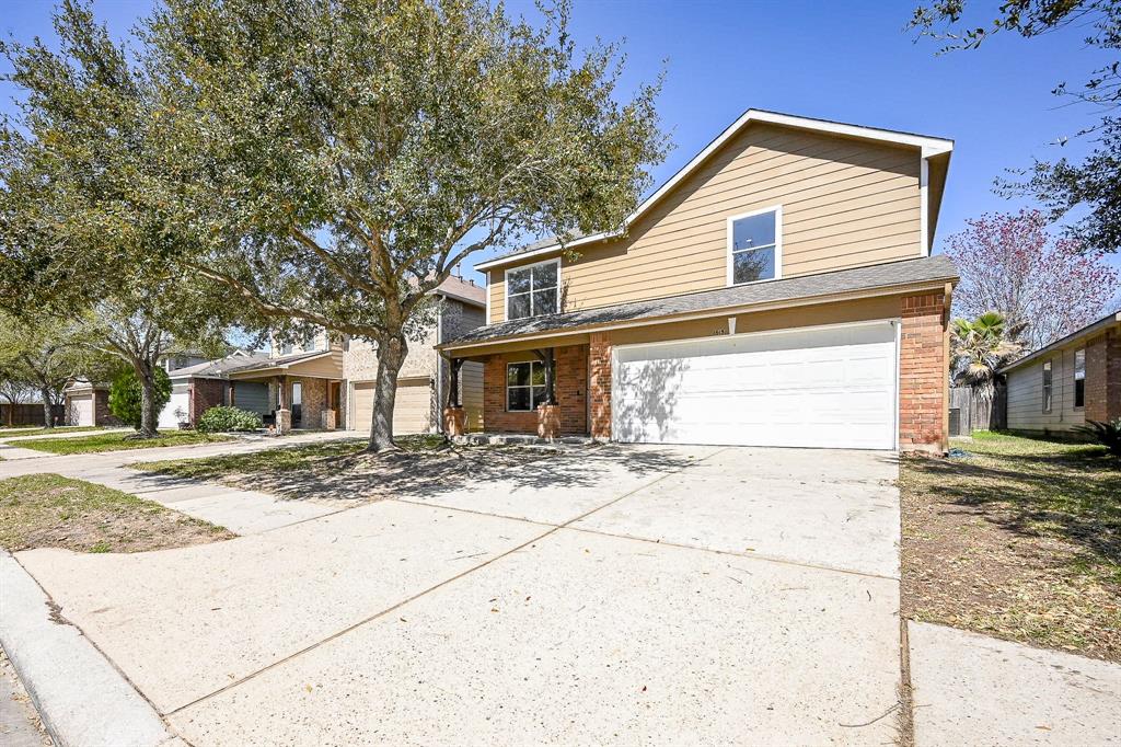 1615 Wooded Acres Drive, Humble, Texas image 5