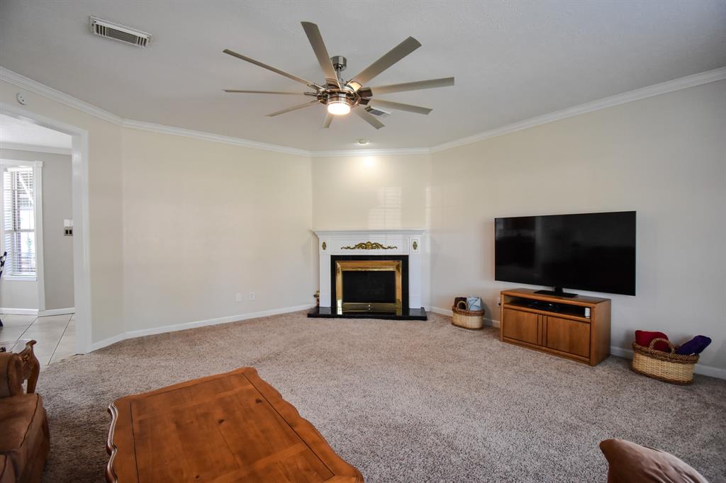 106 Plum Circle, Lake Jackson, Texas image 10
