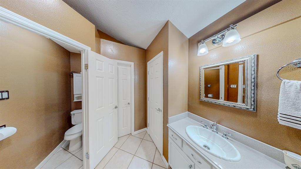 106 Plum Circle, Lake Jackson, Texas image 30