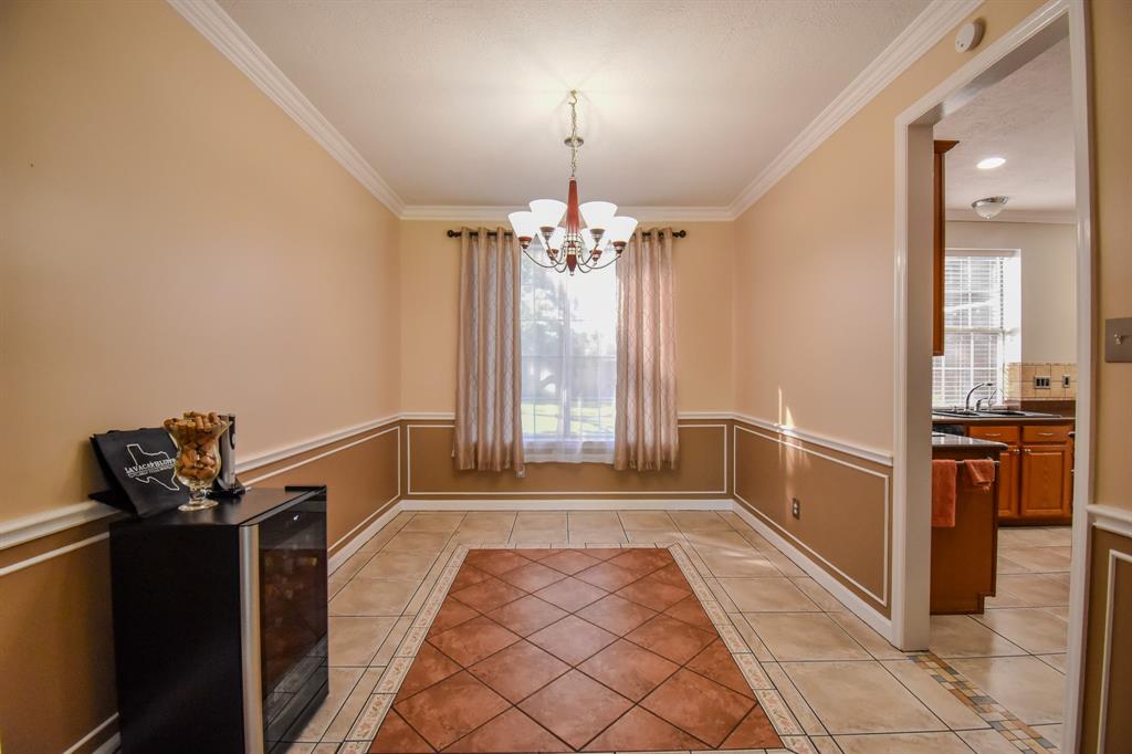 106 Plum Circle, Lake Jackson, Texas image 13