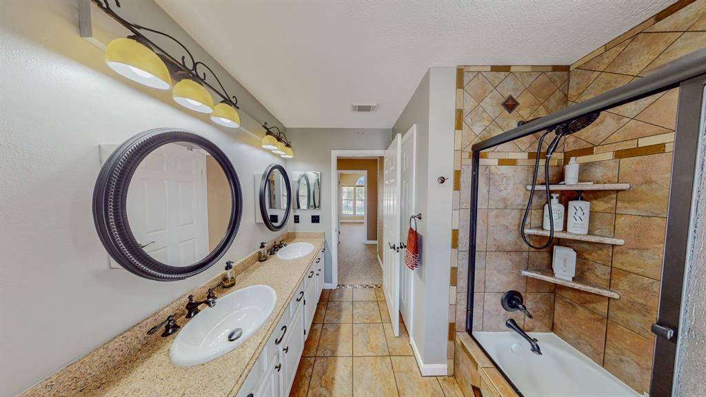 106 Plum Circle, Lake Jackson, Texas image 25