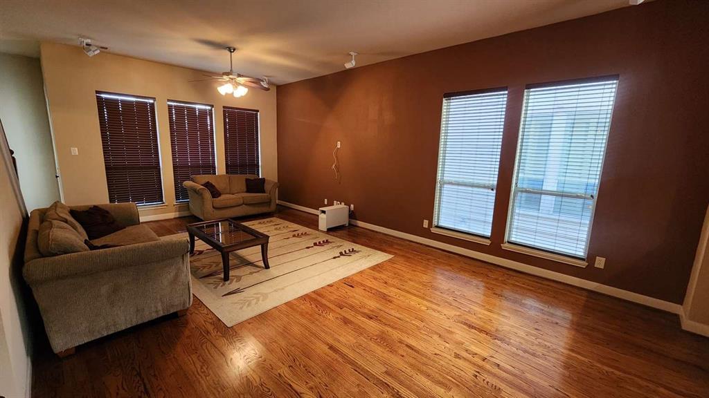 2325 Hutchins Street, Houston, Texas image 14