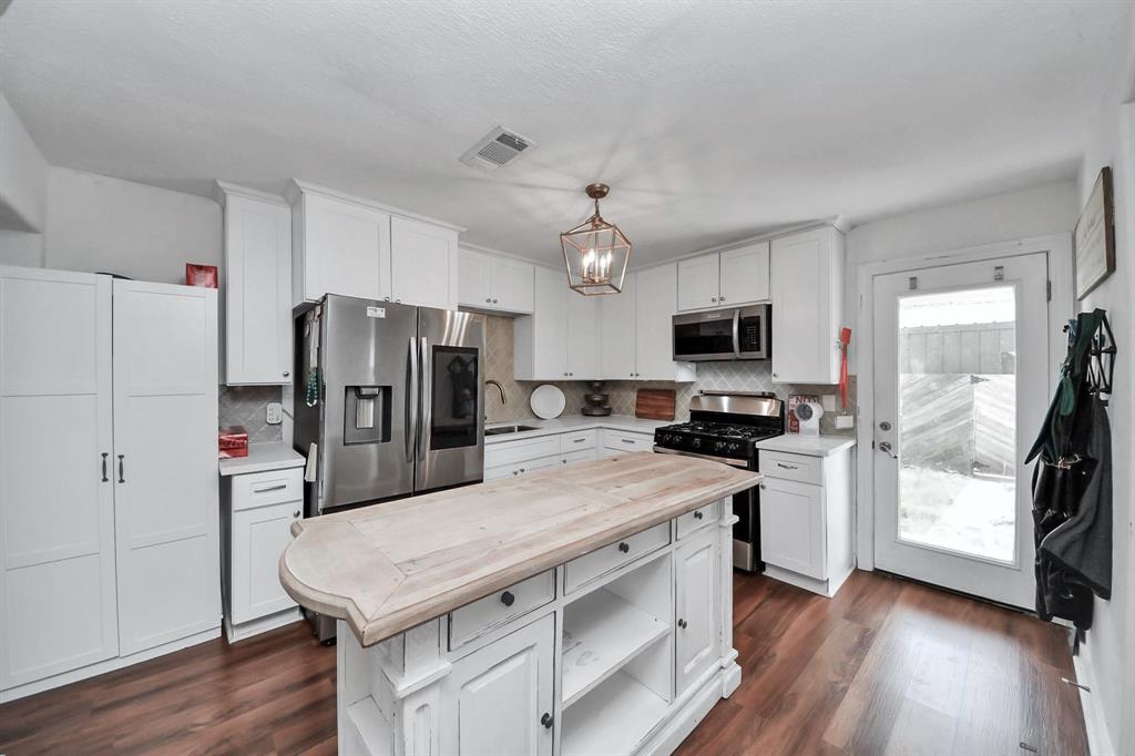 600 Old Galveston Road, Alvin, Texas image 11