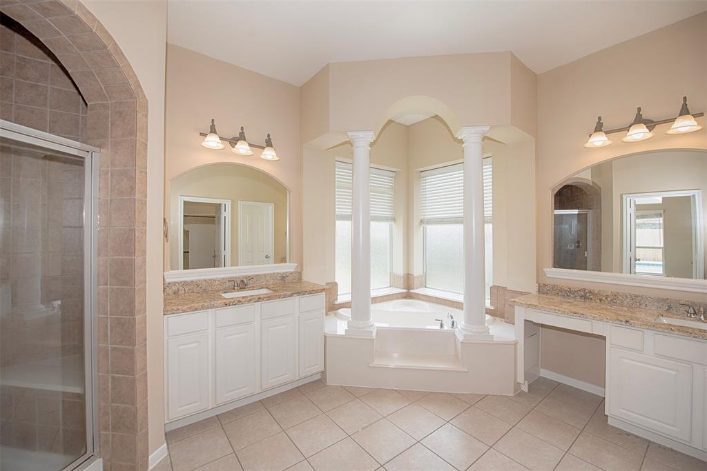 3402 Monarch Meadow Lane, Pearland, Texas image 27