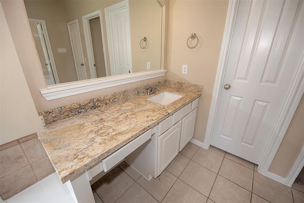 3402 Monarch Meadow Lane, Pearland, Texas image 28