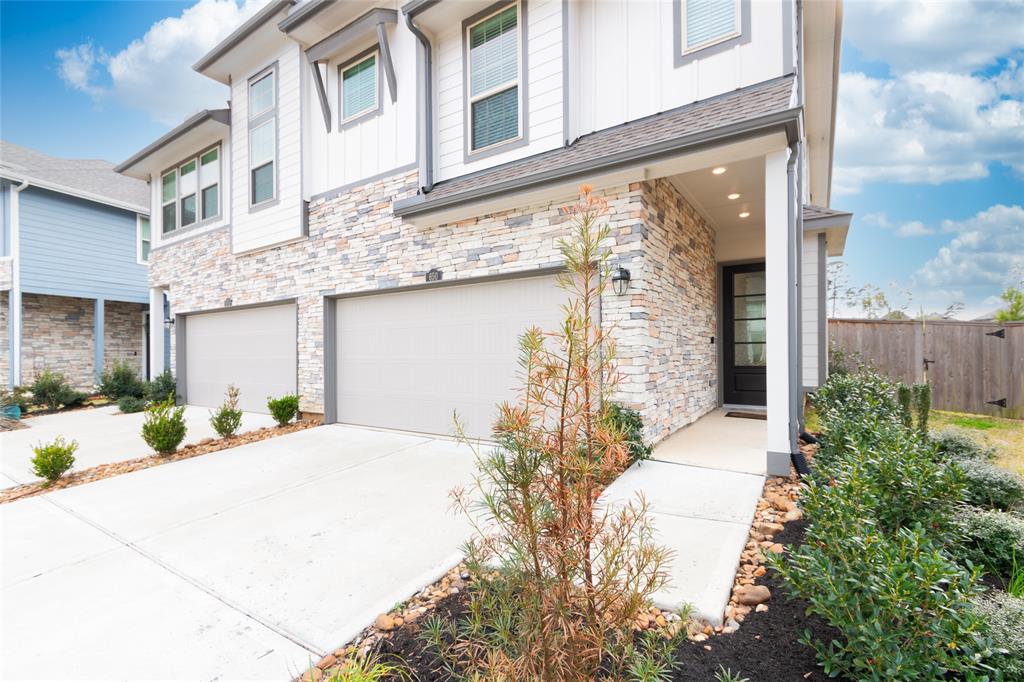 650 Aspen Falls Ct
