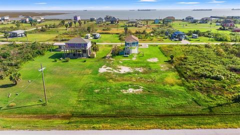 A home in Port Bolivar