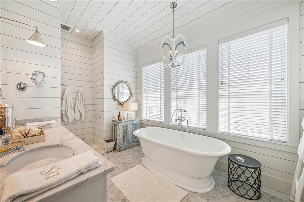 2445 E Seaside Drive, Galveston, Texas image 31