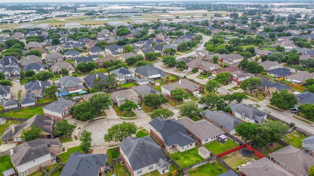 10114 Sand Tracks Court, Houston, Texas image 9