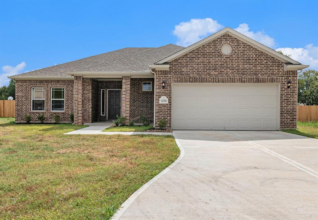 12352 Pecan Dr, Willis, Texas image 2