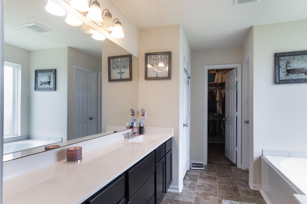 14726 Meadow Acre Trail, Houston, Texas image 12