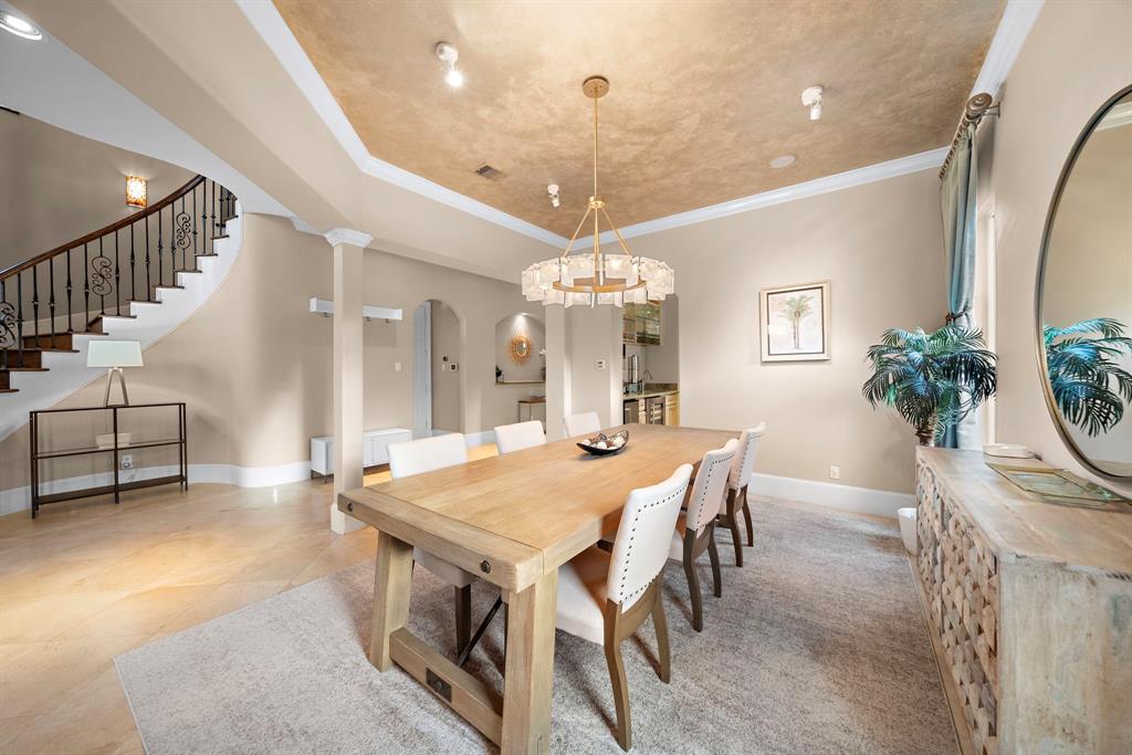 4624 Willow Street, Bellaire, Texas image 3