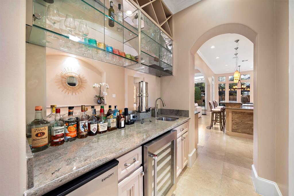 4624 Willow Street, Bellaire, Texas image 13