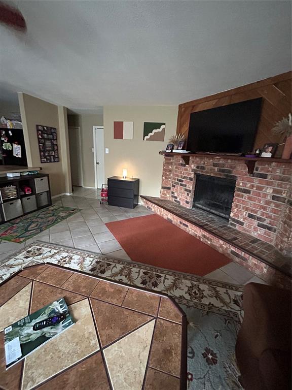 24310 Rockin Seven Drive, Hockley, Texas image 2