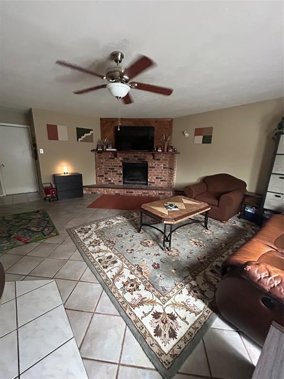 24310 Rockin Seven Drive, Hockley, Texas image 7