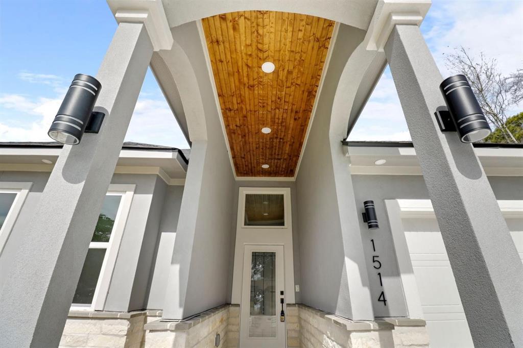 1514 Oleander Drive