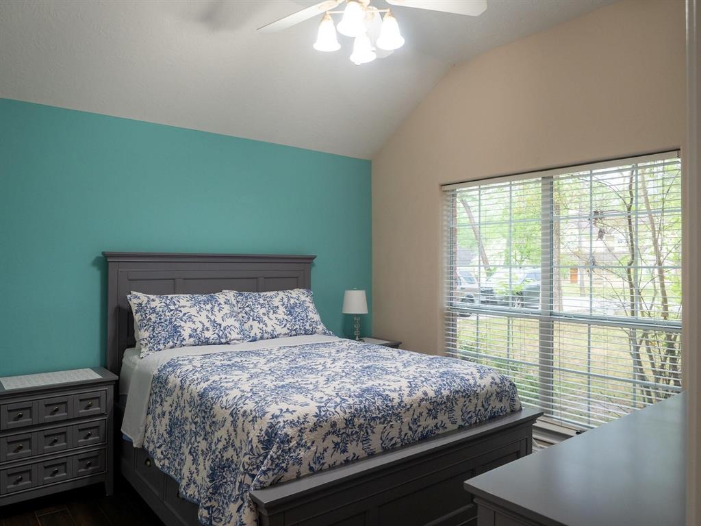 24406 Glen Loch Drive, Spring, Texas image 12