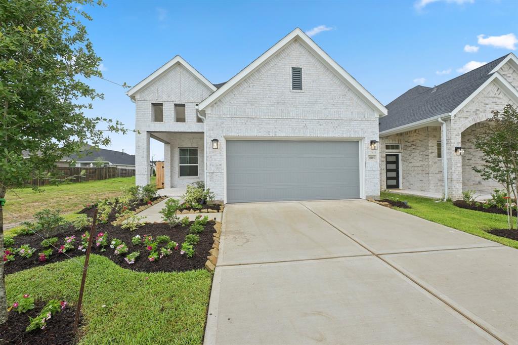 19265 Hazel Firs Court, Magnolia, Texas image 1