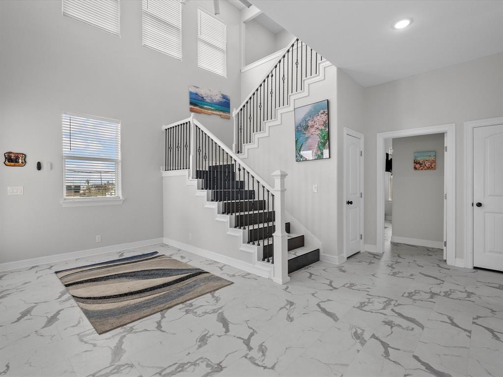 1018 Seashell Drive, Surfside Beach, Texas image 8