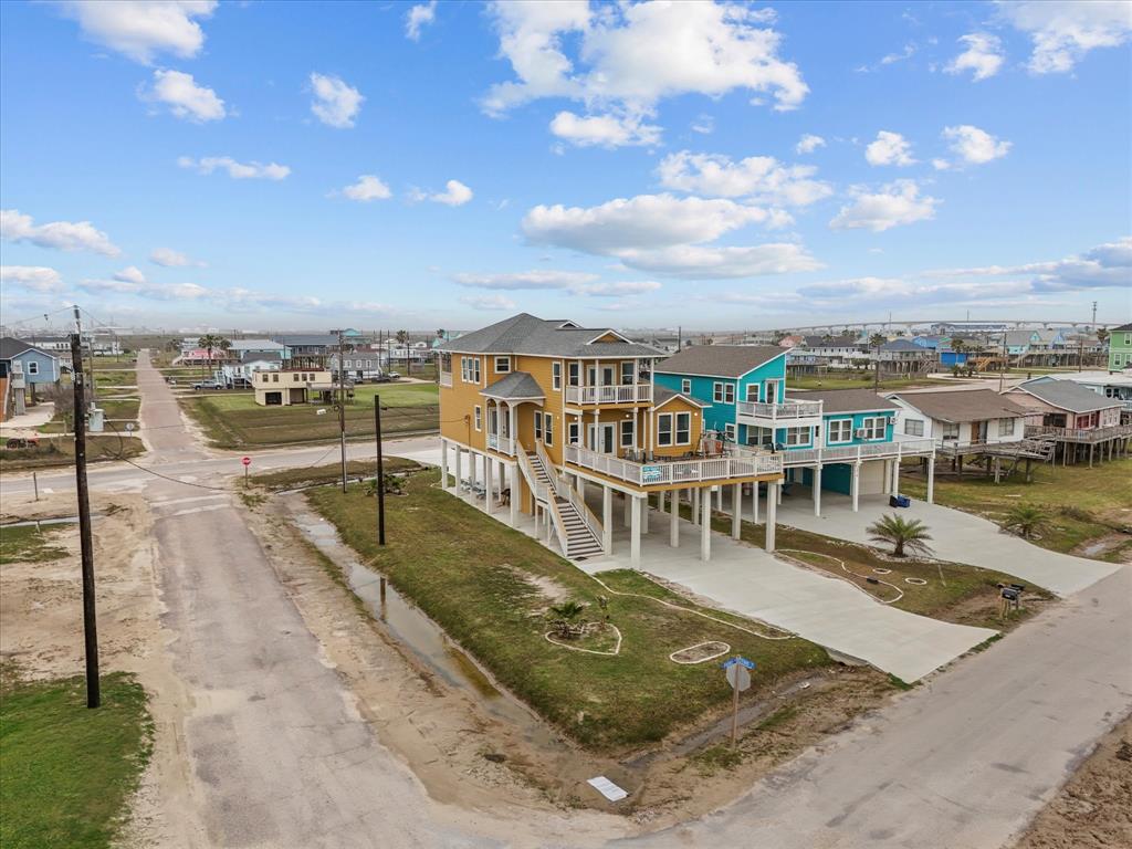 1018 Seashell Drive, Surfside Beach, Texas image 4