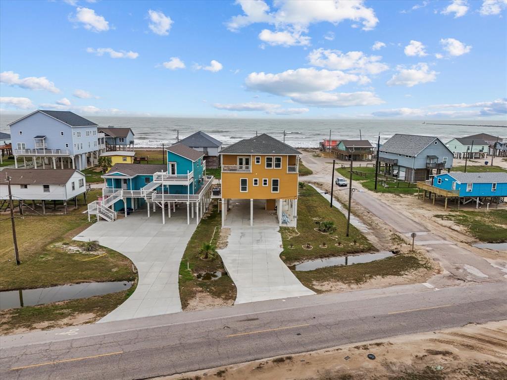 1018 Seashell Drive, Surfside Beach, Texas image 3