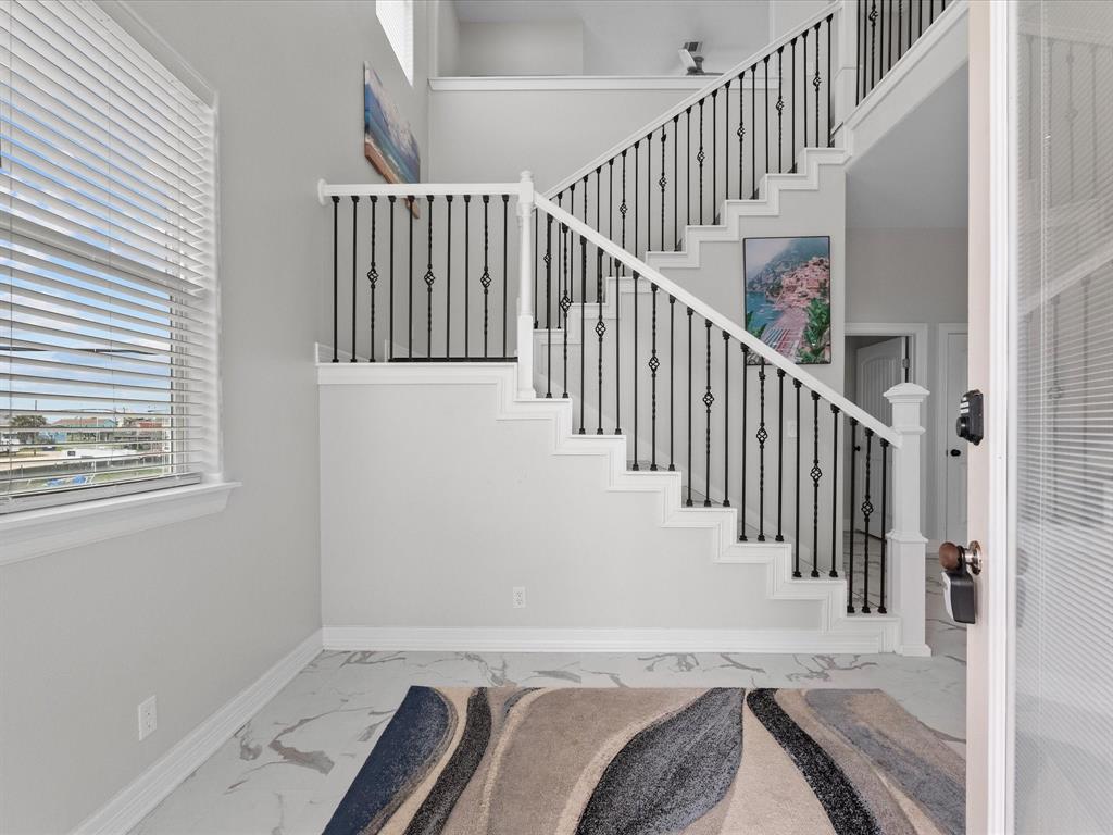 1018 Seashell Drive, Surfside Beach, Texas image 7