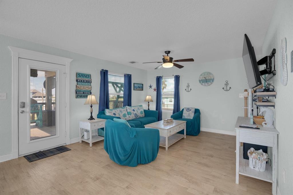 422 Jettyview Road, Surfside Beach, Texas image 4