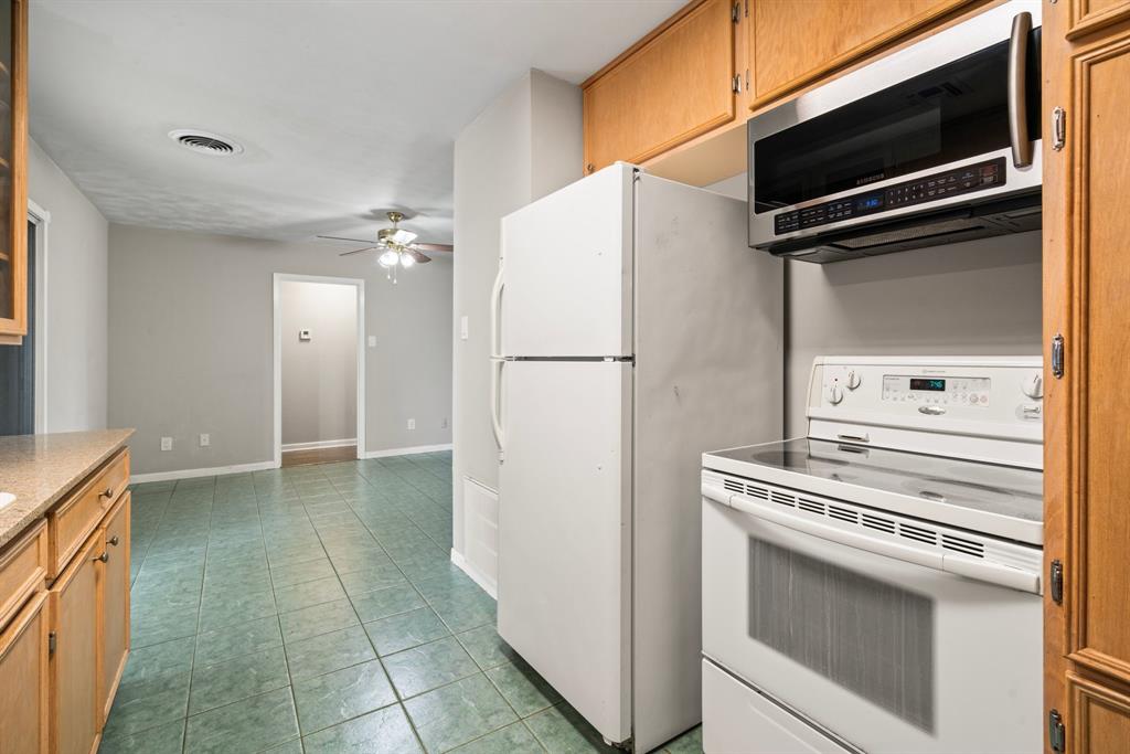 320 Tuna Street, Galveston, Texas image 11
