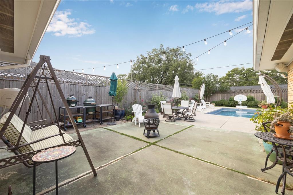 2106 Latexo Drive, Houston, Texas image 16