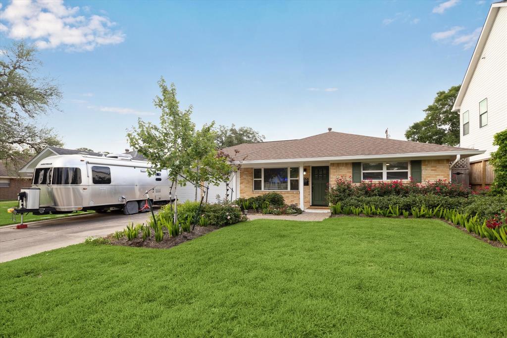 2106 Latexo Drive, Houston, Texas image 1