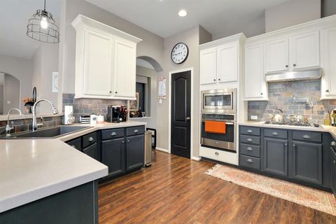 MLS: 10335468