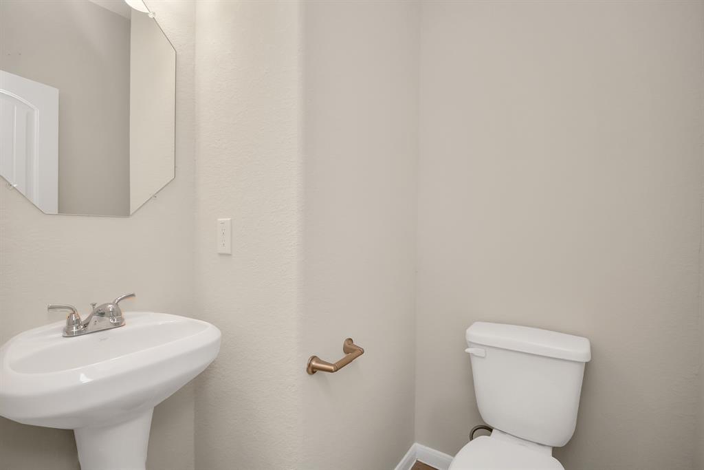 1035 Manteca Drive, Rosharon, Texas image 11