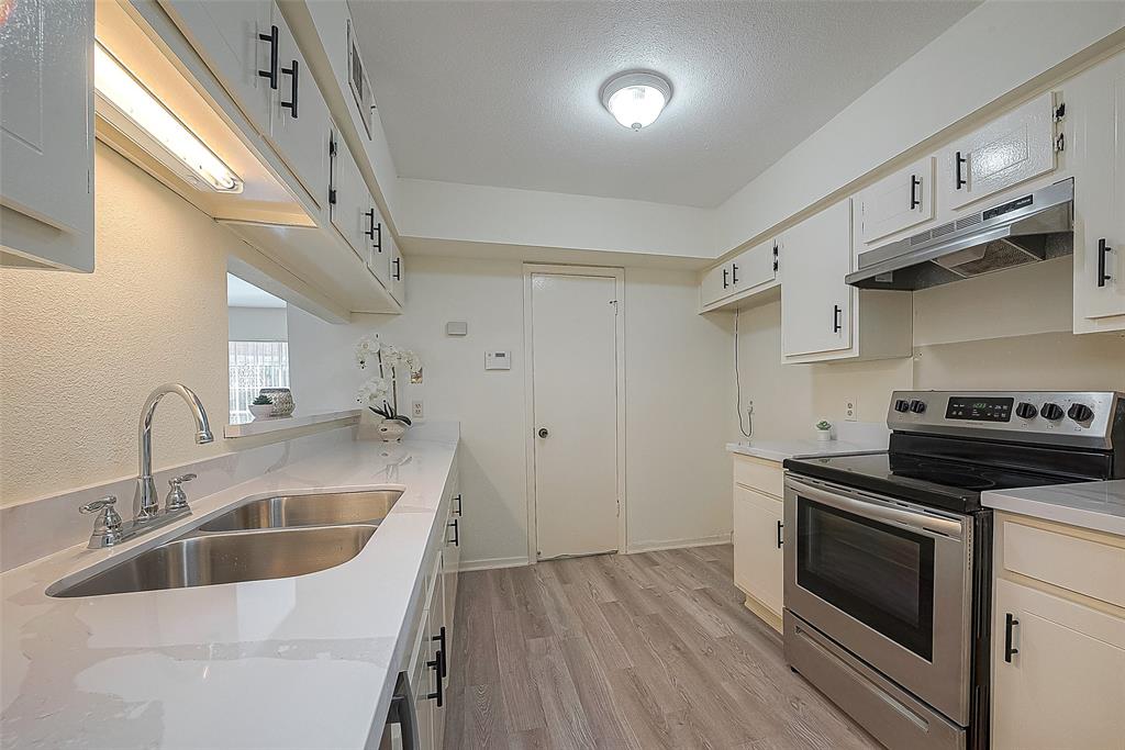 3968 Belle Park Drive, Houston, Texas image 2