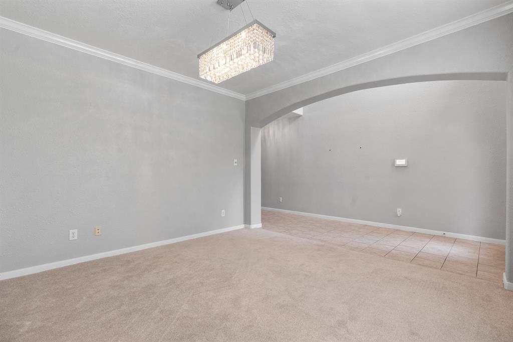 42 Ebony Oaks Place