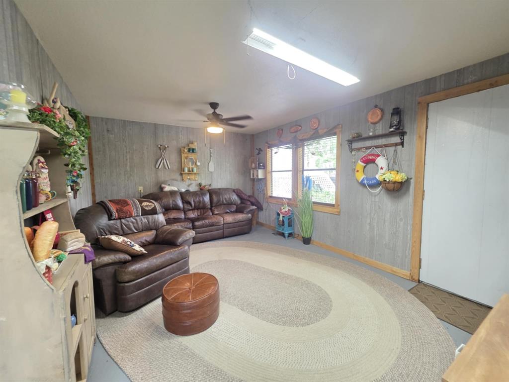 182 Smith Road, Palacios, Texas image 5