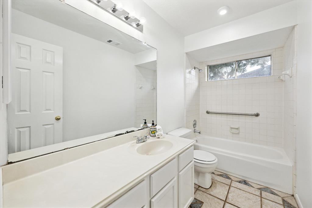 6307 Northmark Drive, Houston, Texas image 18