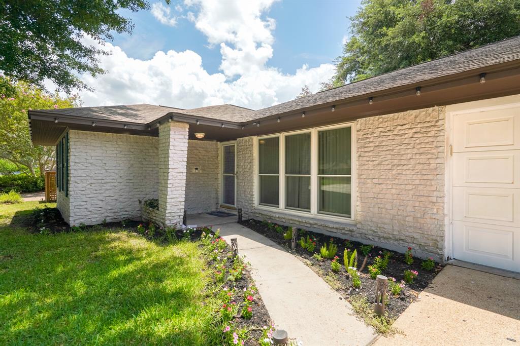 4811 Stillbrooke Drive
