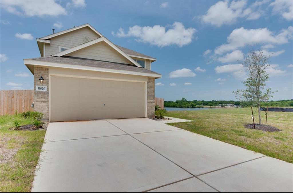 11020 N Lake Mist Lane