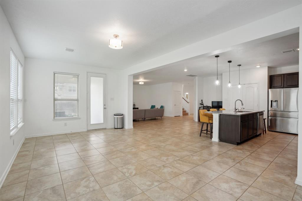 25404 Devonshire Knoll Street, Katy, Texas image 8