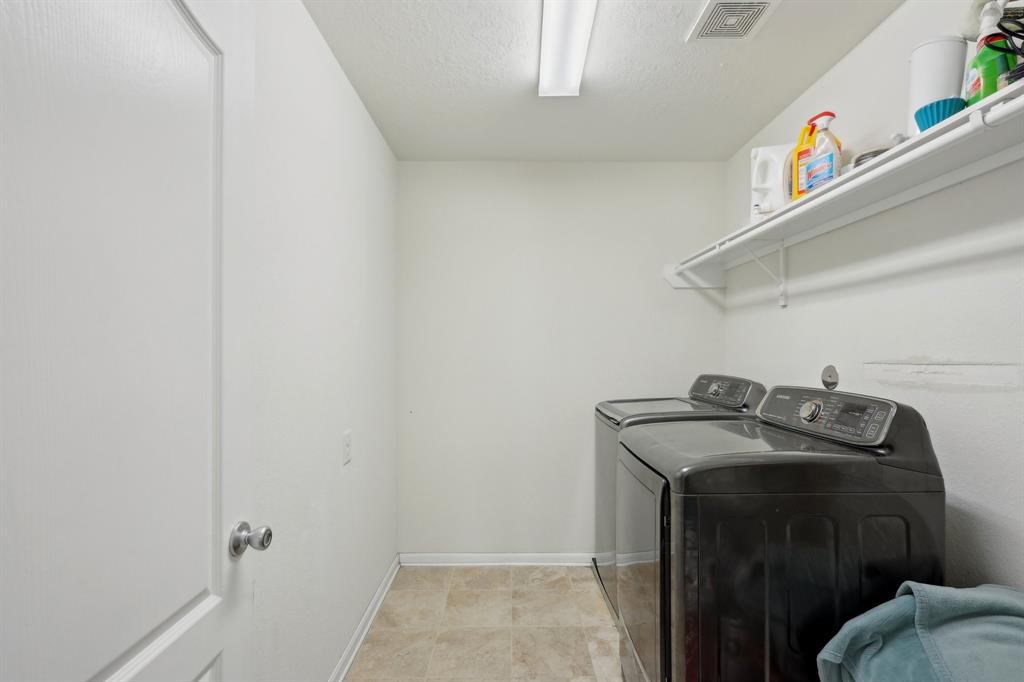 25404 Devonshire Knoll Street, Katy, Texas image 22